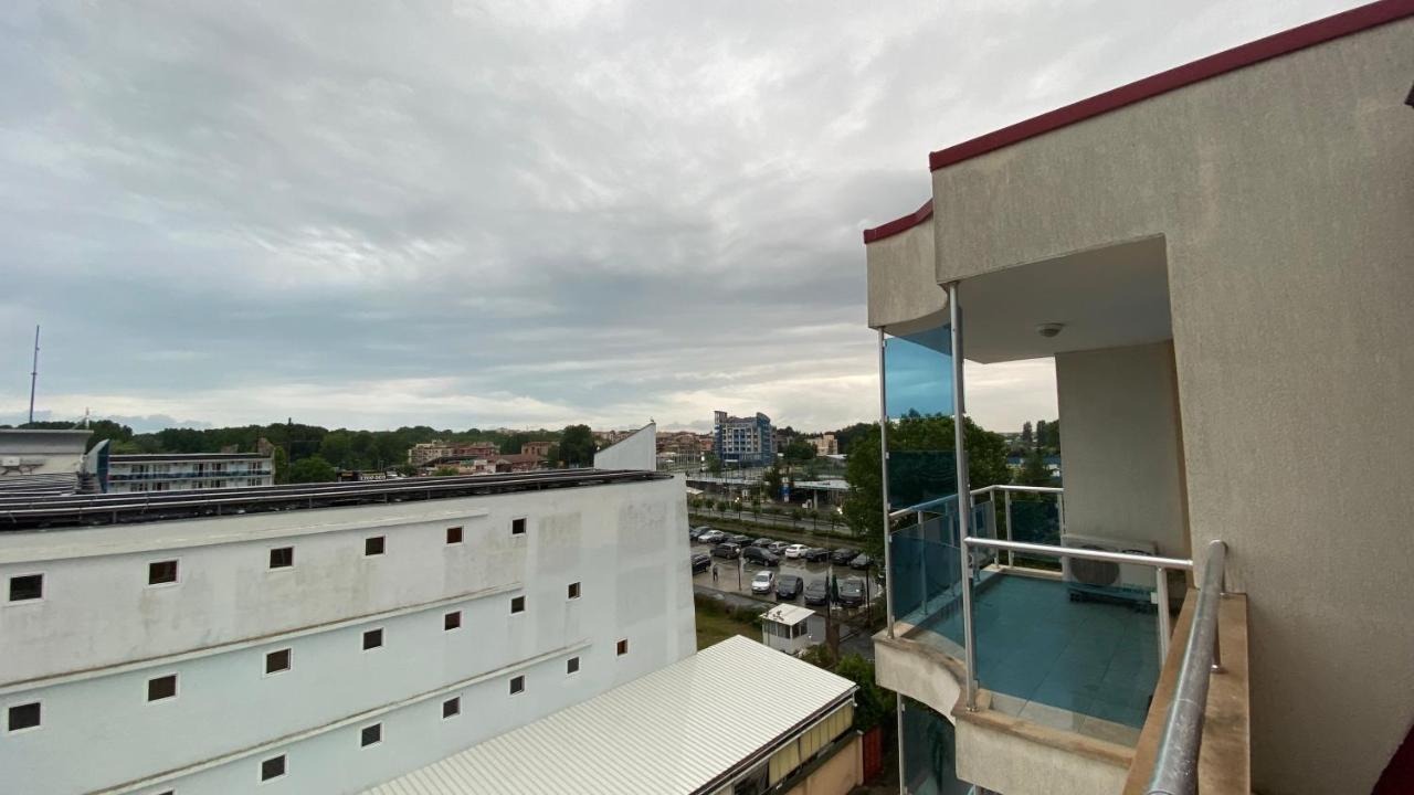 Esperanto 402 Large Studio Pantai Sunny Bagian luar foto